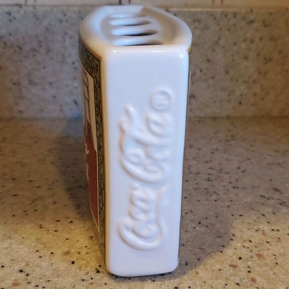 Coca Cola Toothbrush Holder - Picture 4 of 6